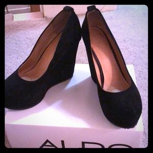 ALDO black wedges